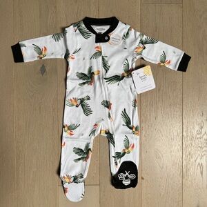 NWT Burt’s Bees Baby 6-9months onesie with toucans